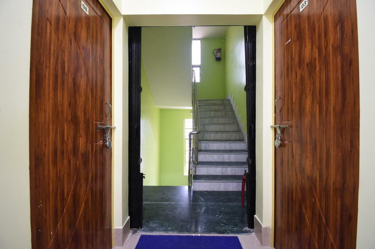 Oyo 43461 Atithya Guest House Sri Niketan Buitenkant foto